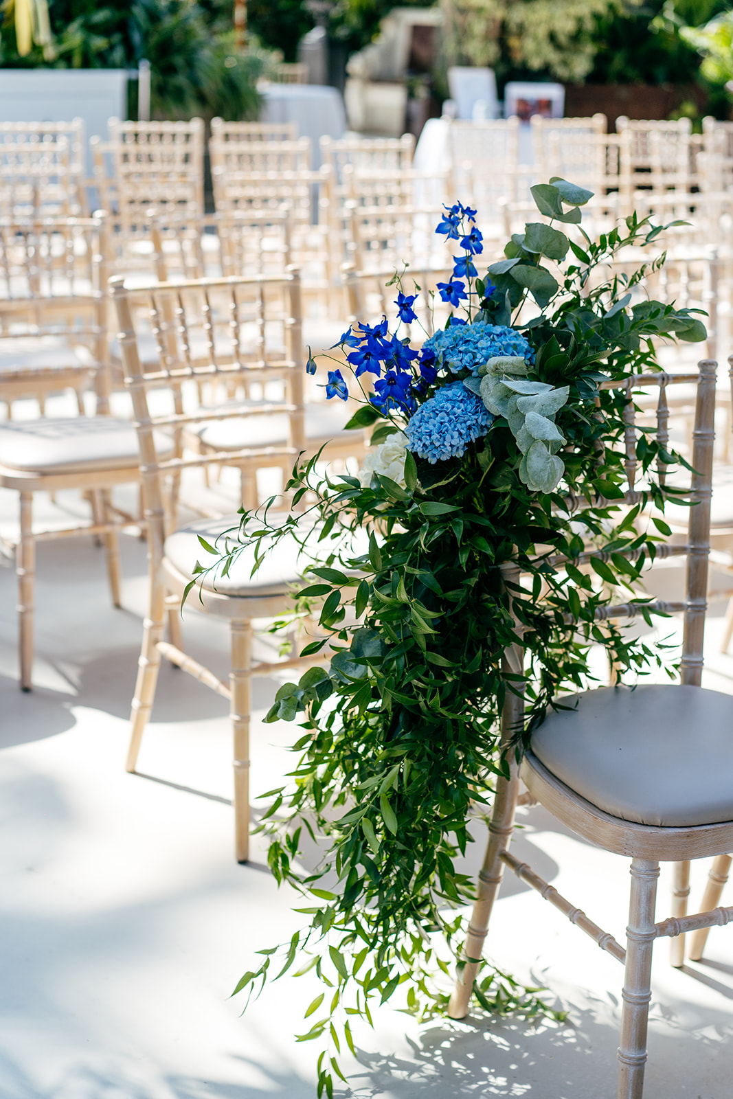 Gorgeous blue hydrageas were the bloom of choice for Pete and Phil masterfully put together by Frog Florists 